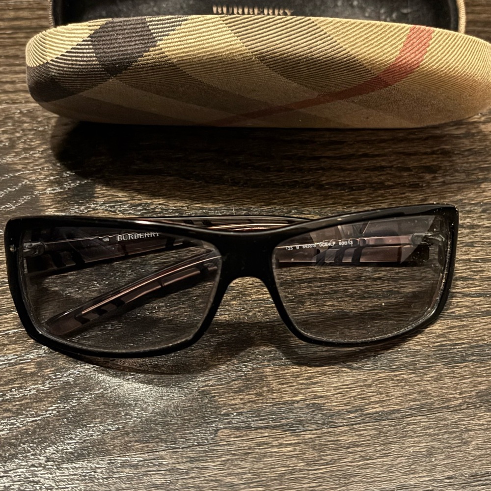 Burberry plaid sunglasses and  Glasses Case - Brown and Red